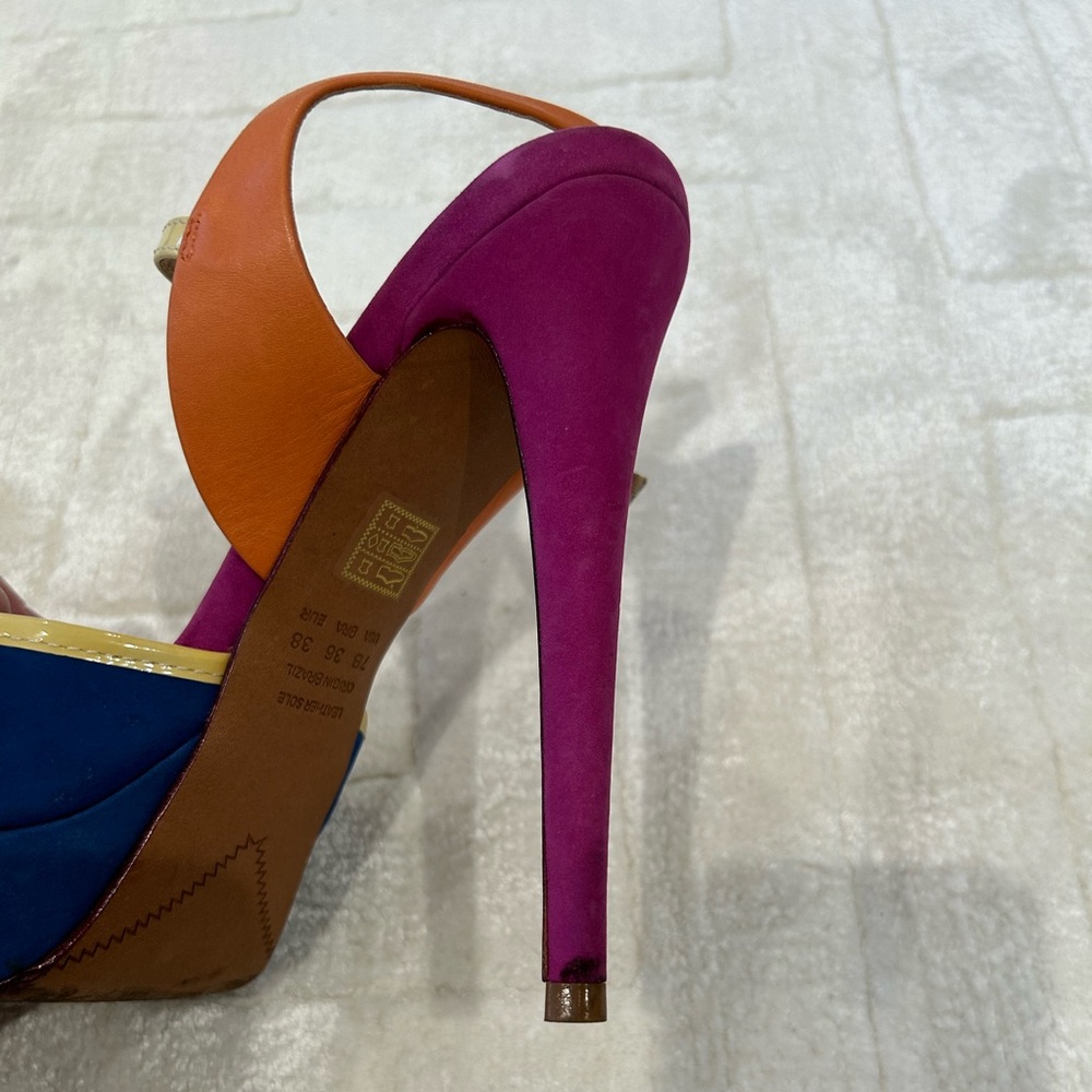 Idoré Colorblocked Heels - Picture 5 of 7